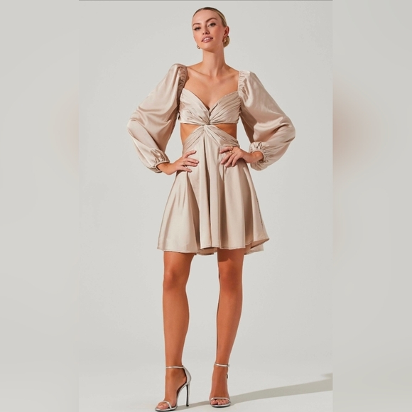 NWT ASTR The Label Anamaria Cut Out Dress Champagne Pink Satin Size M - Picture 3 of 13